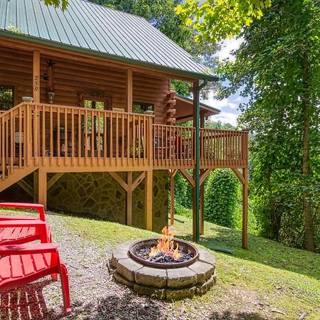 Magical Moments, Hot Tub, Wifi, 1089 Free Tickets Each Paid Day, Dollywood And More Gatlinburg Exterior photo