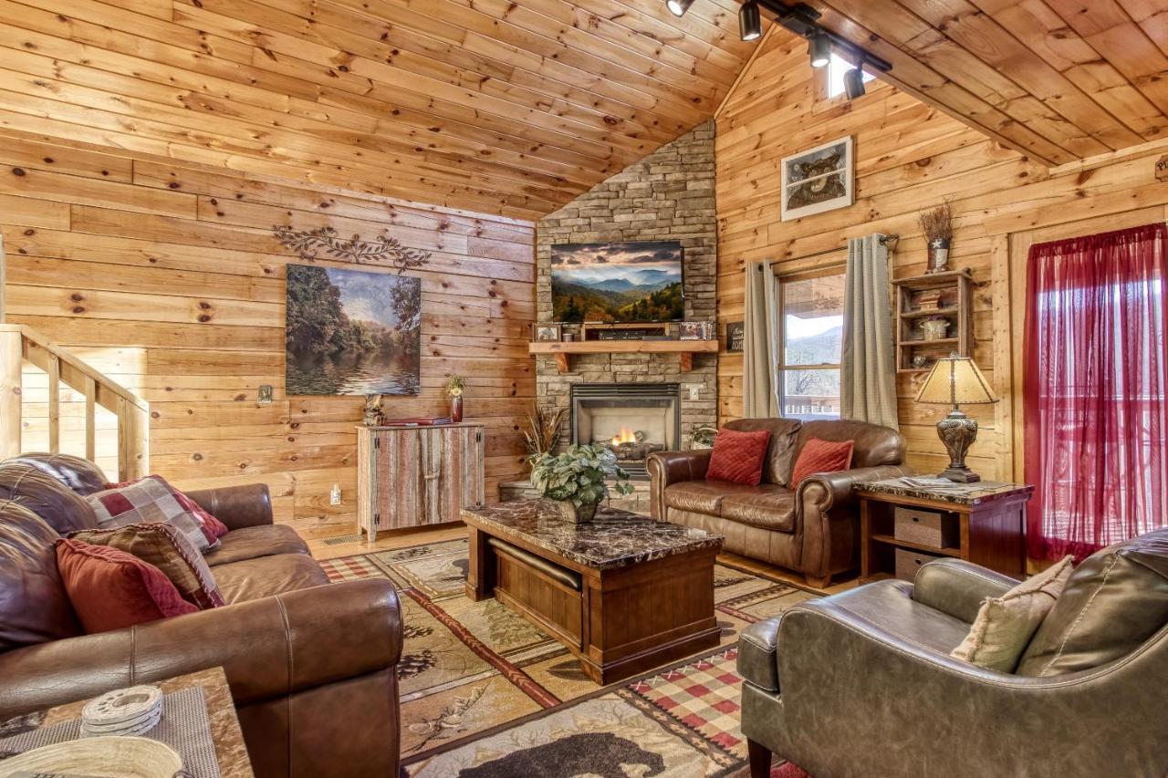 Magical Moments, Hot Tub, Wifi, 1089 Free Tickets Each Paid Day, Dollywood And More Gatlinburg Exterior photo