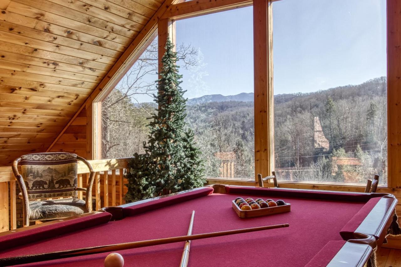 Magical Moments, Hot Tub, Wifi, 1089 Free Tickets Each Paid Day, Dollywood And More Gatlinburg Exterior photo