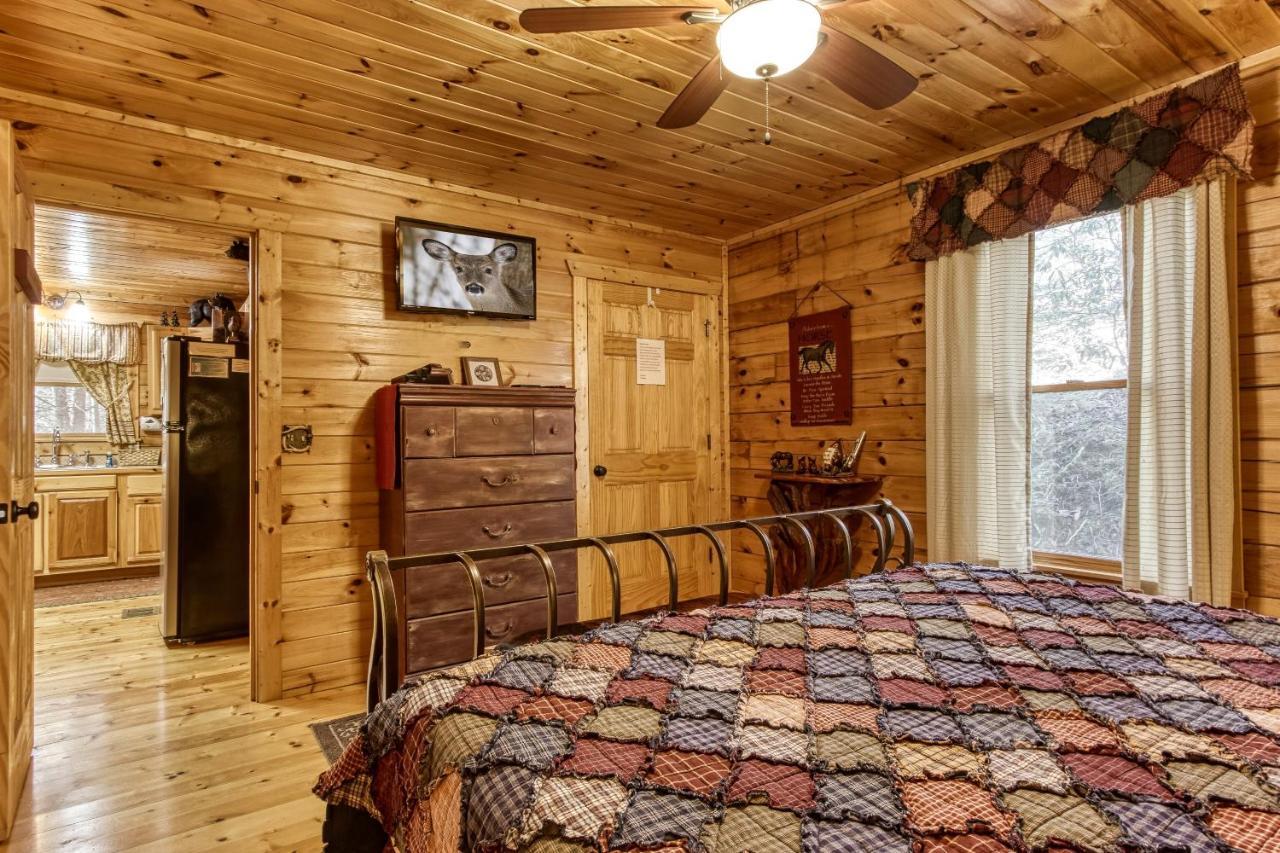 Magical Moments, Hot Tub, Wifi, 1089 Free Tickets Each Paid Day, Dollywood And More Gatlinburg Exterior photo